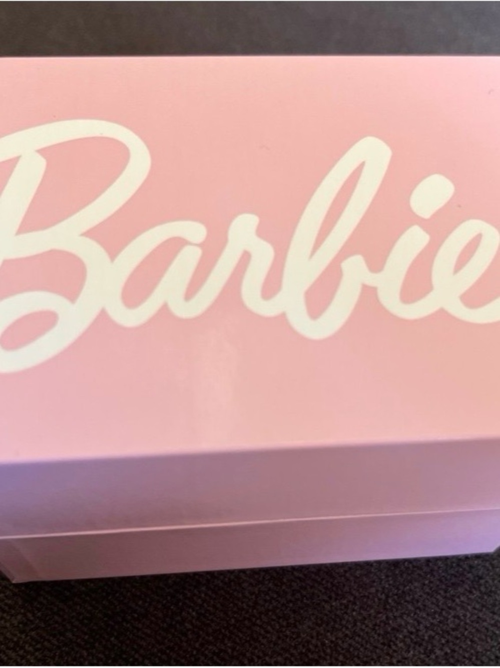 ๐ Barbie Pink and Gold Crystal Accent Ladies Watch - Picture 5 of 6